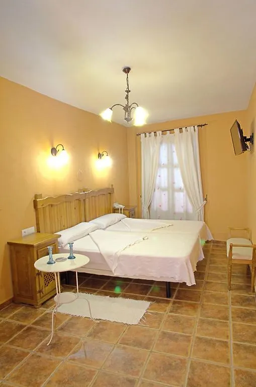 Hotel Posada Casas Viejas Benalup-Casas Viejas 2*,